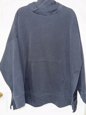 Fabletics Brisa High Slit Logo Pullover Hoodie